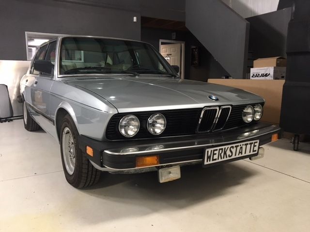 1982 BMW 5-Series 528e - photo 2