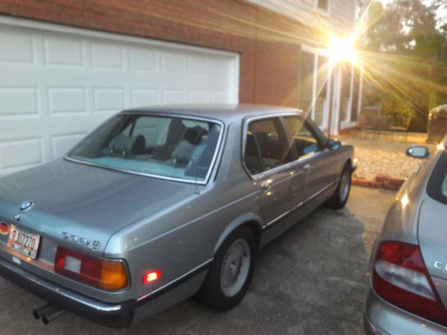 1982 BMW 7-Series 733i Grey Market (732i) - photo 7