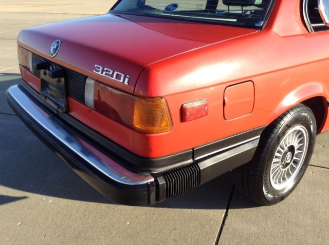 1982 Ford BMW 3 Series 320i - photo 3