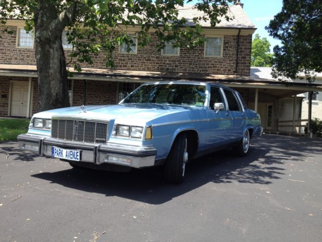 1982 Buick Park Avenue - photo 2