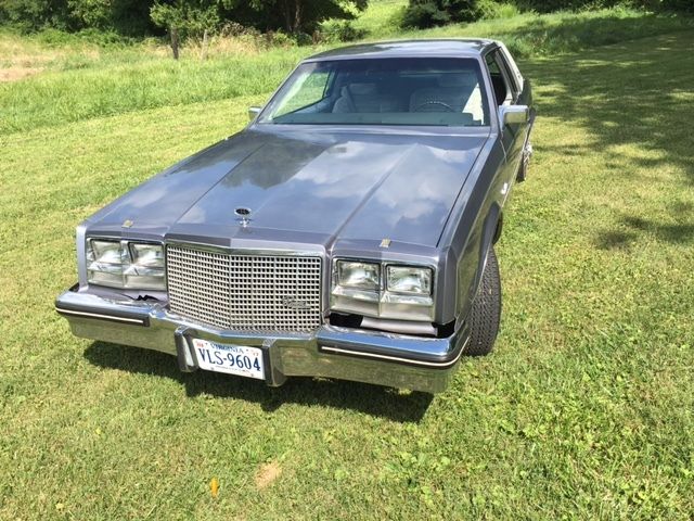 1982 Buick Riviera - photo 2