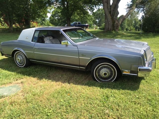 1982 Buick Riviera - photo 3