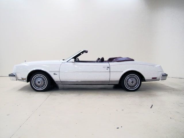 1982 Buick Riviera -- - photo 3