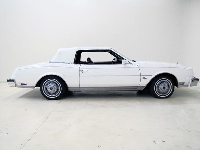 1982 Buick Riviera -- - photo 7