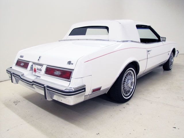 1982 Buick Riviera -- - photo 8