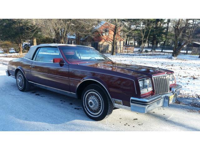 1982 Buick Riviera 76000 Miles Burgundy CONV 8 Cylinder Engine 5.0L/307 Automat 1982 Buick Riviera --