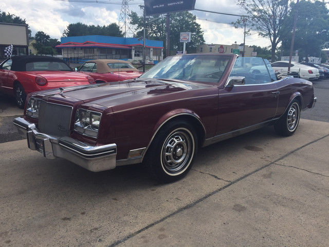 1982 Buick Riviera -- - photo 8