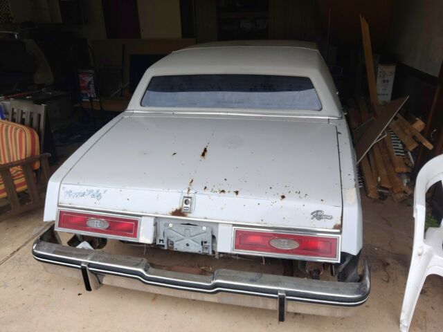 1982 Buick Riviera - photo 3