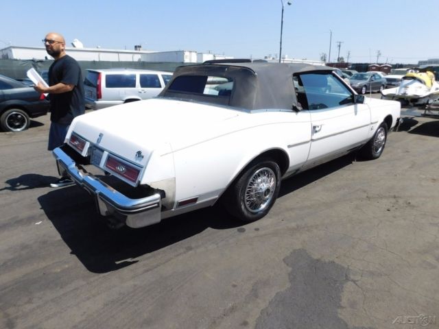 1982 Buick Riviera - photo 5