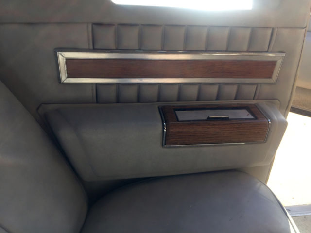 1982 Cadillac DeVille Base Coupe 2-Door - photo 10
