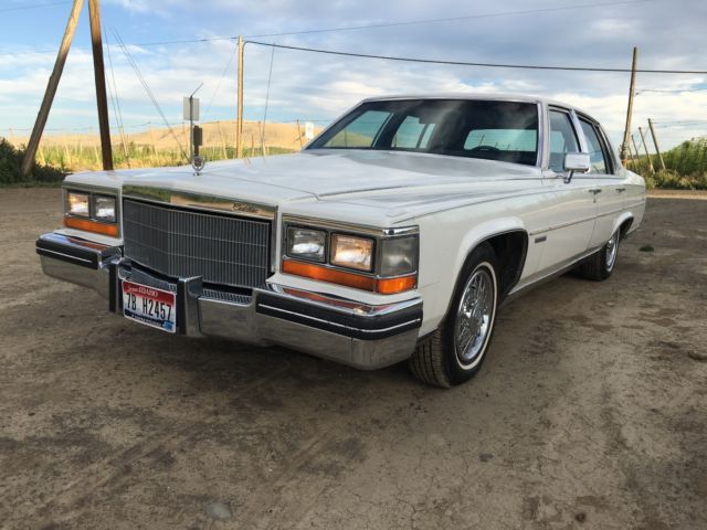 1982 Cadillac Brougham de elegance - photo 13