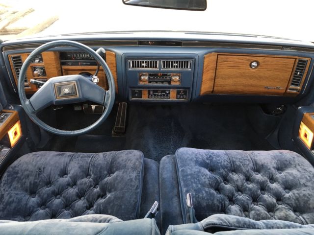 1982 Cadillac Brougham de elegance - photo 5