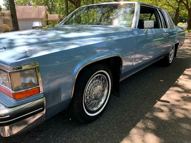 1982 Cadillac DeVille COUPE DEVILLE