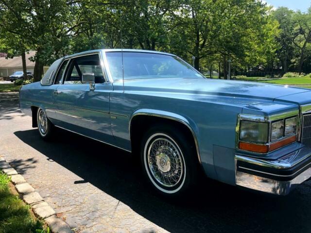 1982 Cadillac DeVille COUPE DEVILLE - photo 2