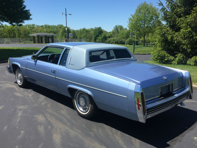 1982 Cadillac DeVille Base Coupe 2-Door - photo 3