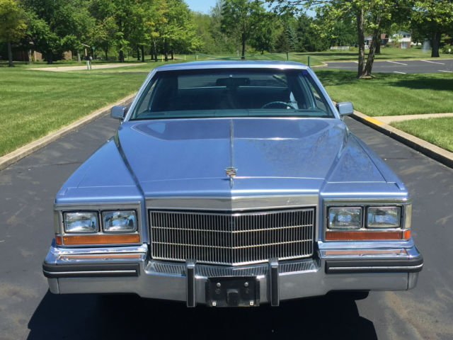 1982 Cadillac DeVille Base Coupe 2-Door - photo 7