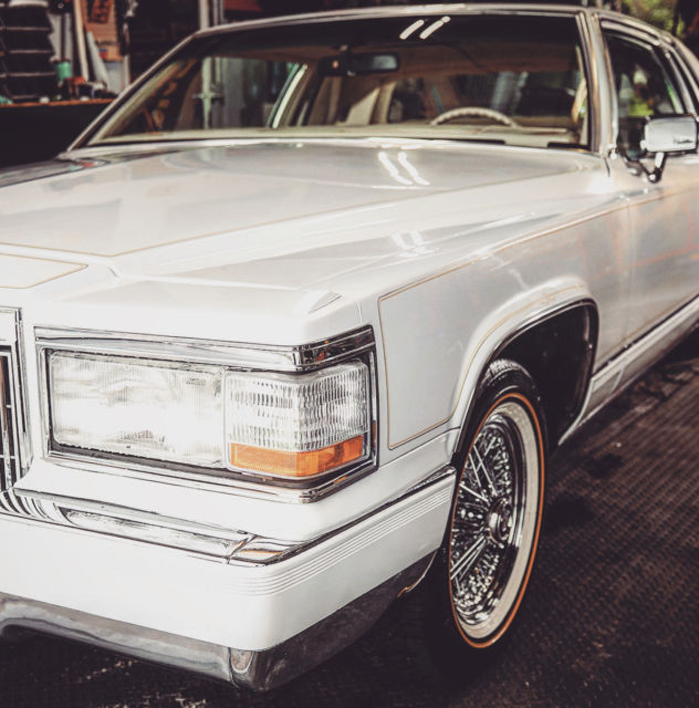 1982 cadillac coupe deville Pearl White, Moon Roof, factory caddy tru 1982 Cadillac DeVille 1992 Body Kit