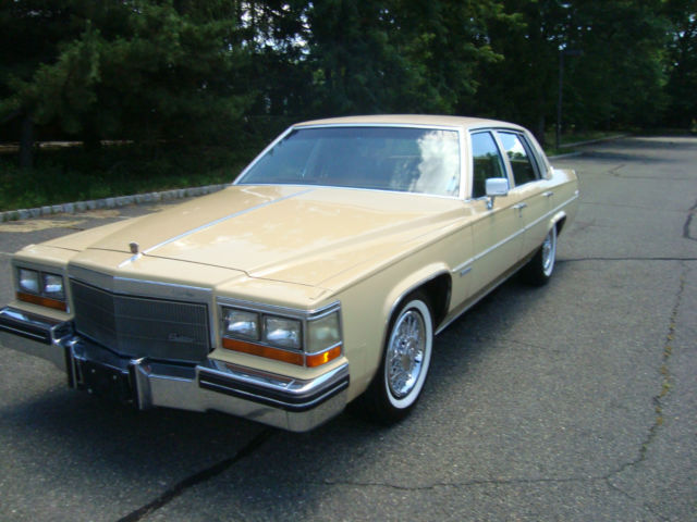 1982 Cadillac DeVille - photo 12