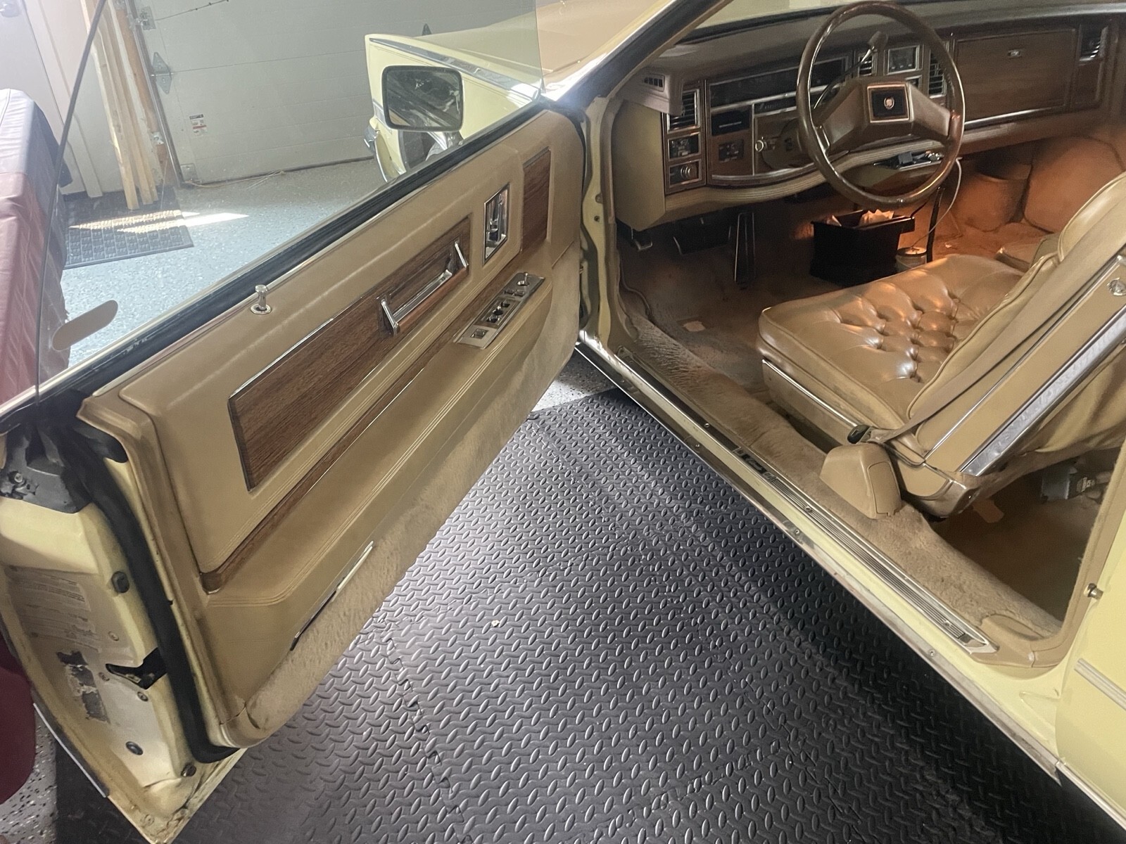 1982 Cadillac Eldorado Biarritz - photo 12