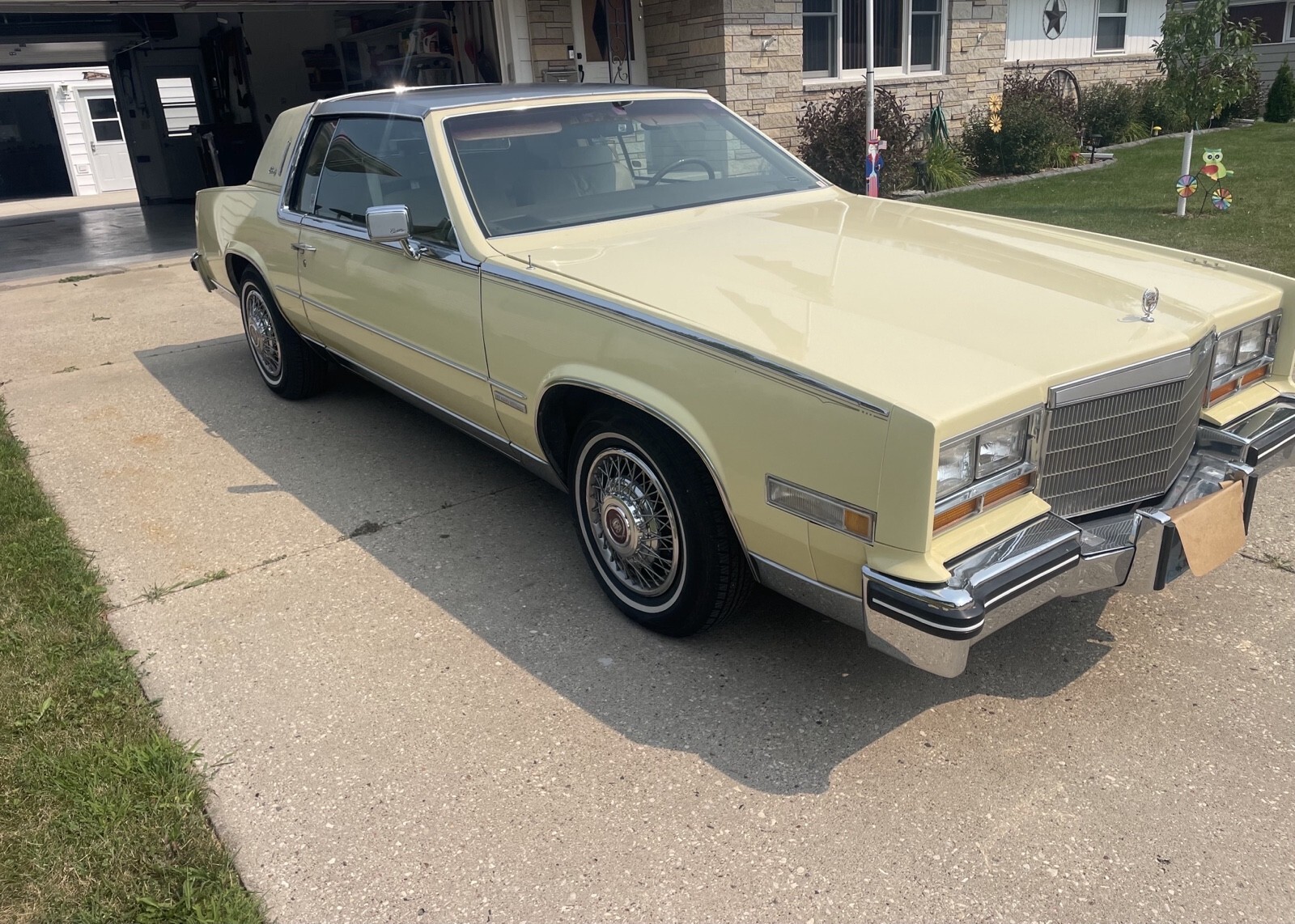 1982 Cadillac Eldorado Biarritz - photo 2