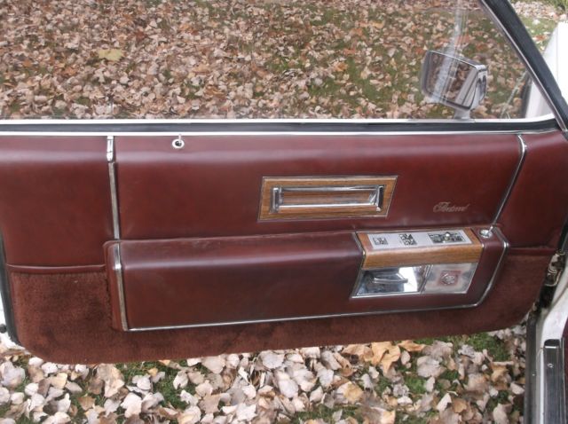 1982 Cadillac Fleetwood Brougham - photo 12