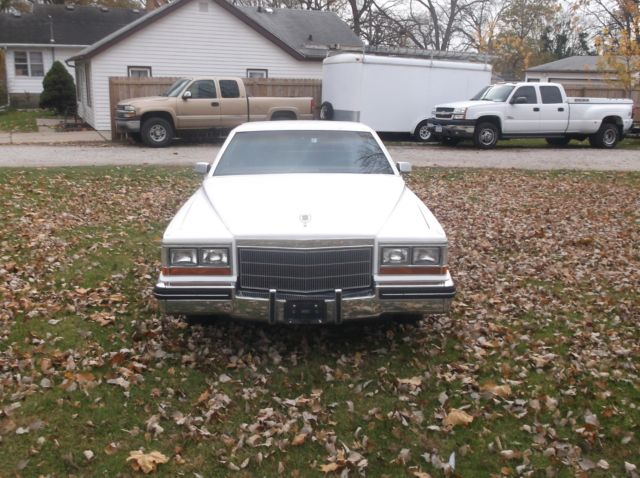 1982 Cadillac Fleetwood Brougham - photo 7