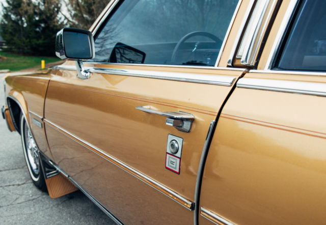 1982 Cadillac Fleetwood Brougham D'Elegance - photo 5