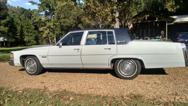 1982 Cadillac Sadan Deville Family owned and garage kept. Never wrecked 1982 Cadillac DeVille chrome