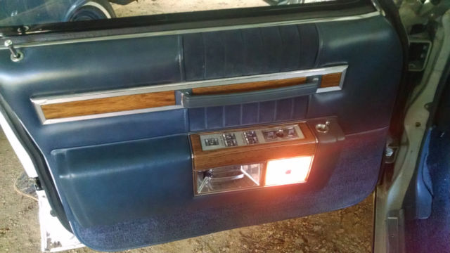1982 Cadillac DeVille chrome - photo 13