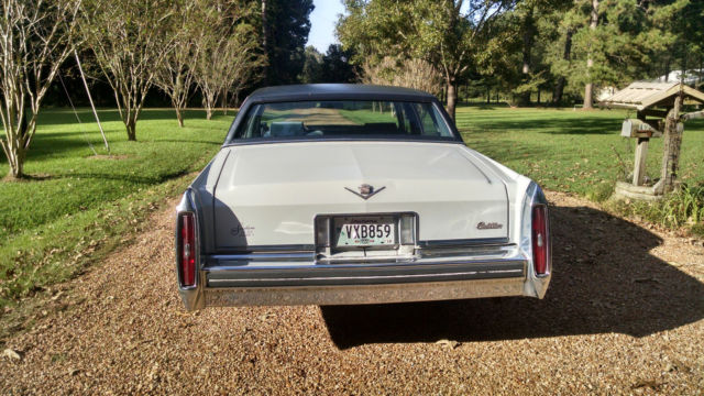1982 Cadillac DeVille chrome - photo 4