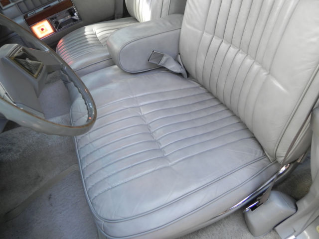 1982 Cadillac DeVille Silver - photo 4