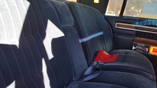 1982 Cadillac DeVille Sedan Deville - photo 6