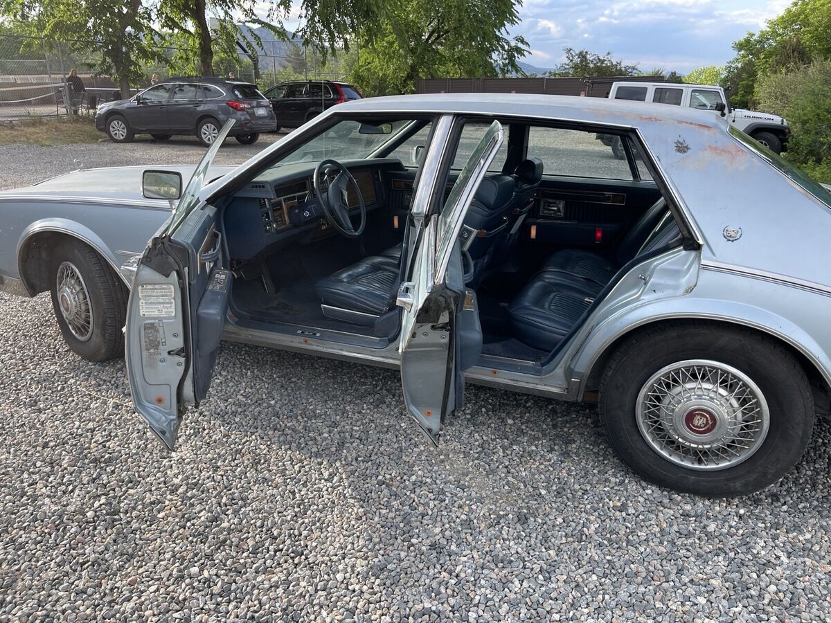 1982 Cadillac Seville - photo 4