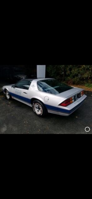 1982 Chevrolet Camaro Z28 Indy 500 pace car - photo 11
