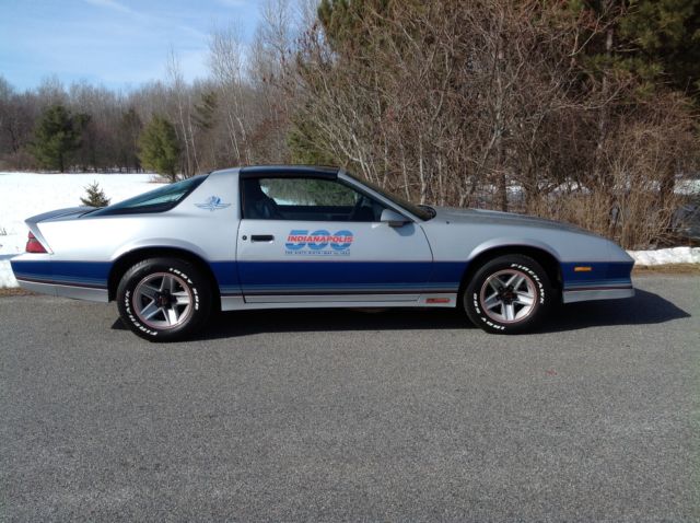 1982 Chevrolet Camaro Indy 500 Pace Car - photo 5