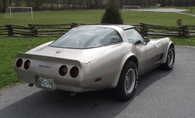1982 Chevrolet Corvette - photo 2