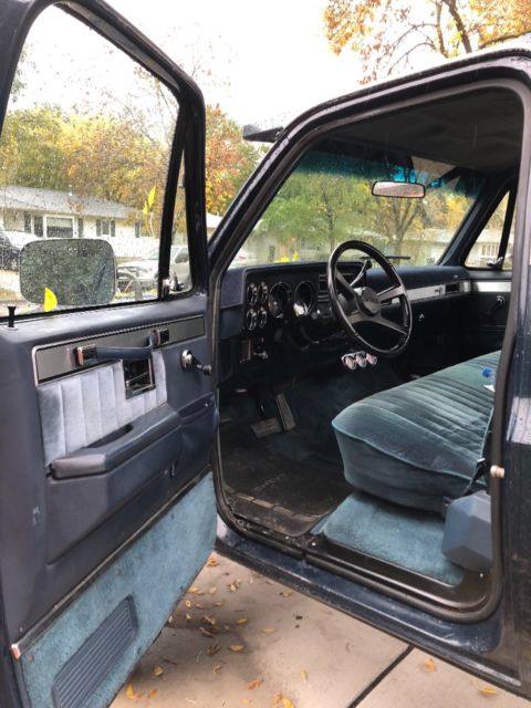 1982 Chevrolet C/K Pickup 2500 Custom - photo 11