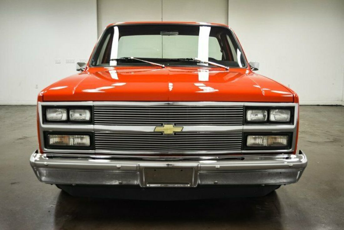 1982 Chevrolet C-10 - photo 2