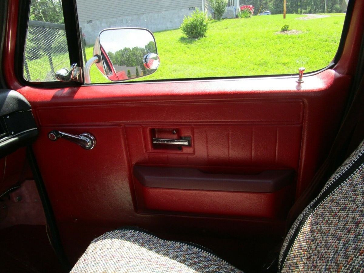 1982 Chevrolet C-10 - photo 11