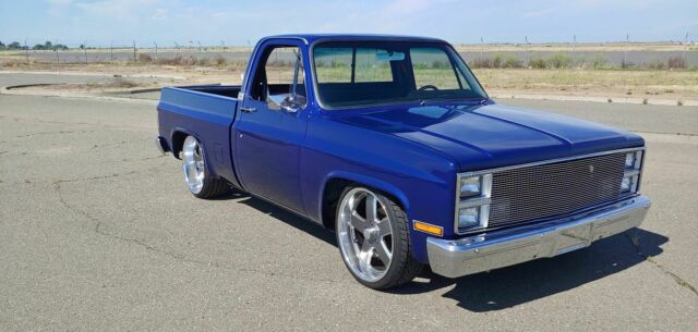 1982 Chevrolet C-10 Scottsdale - photo 2