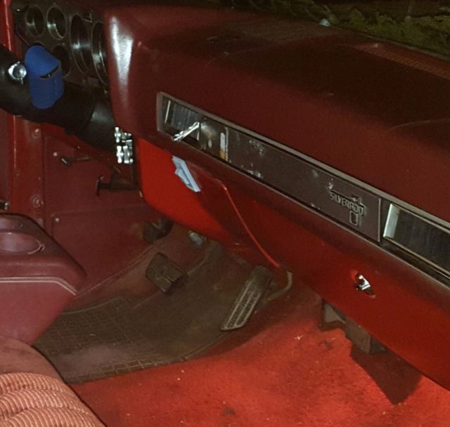 1982 Chevrolet C-10 Silverado Standard Cab Pickup 2-Door - photo 4