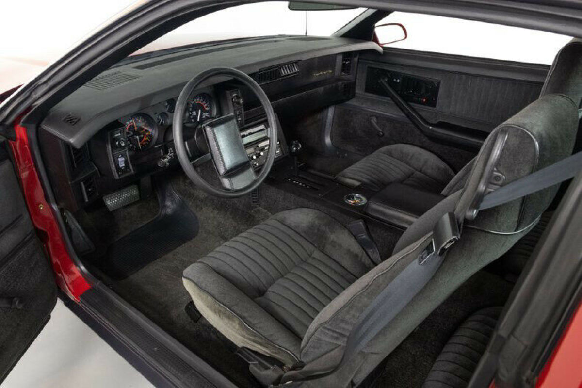 1982 Chevrolet Camaro Berlinetta 14k Miles - photo 2
