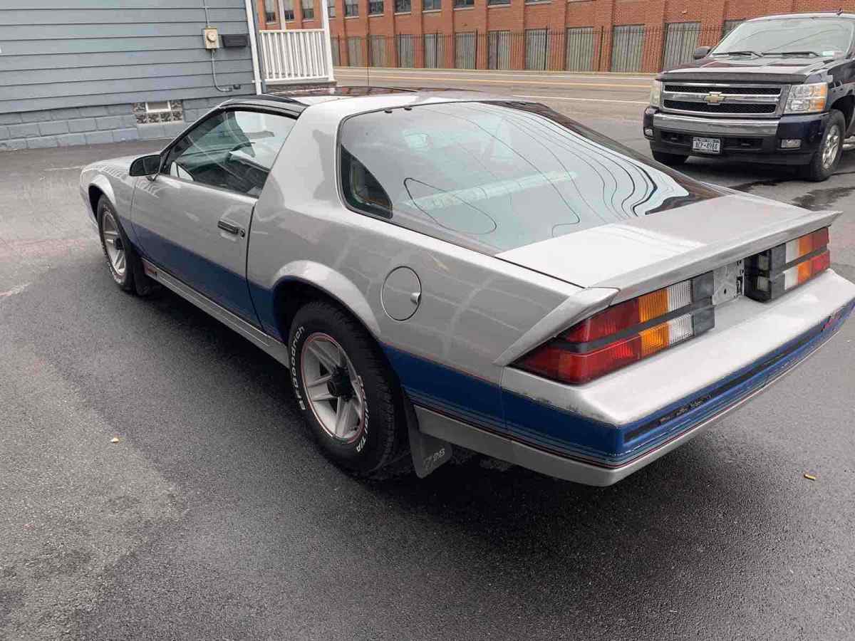 1982 Chevrolet Camaro - photo 2