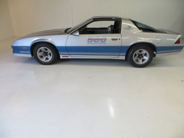 1982 Chevrolet Camaro Indy 500 Pace Car Edition Z28 - photo 3