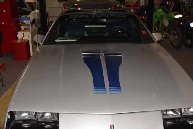 1982 Chevrolet Camaro Z28 - photo 4