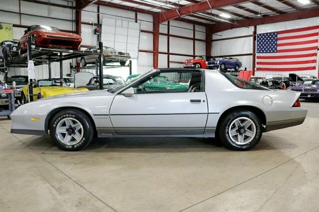 1982 Chevrolet Camaro -- - photo 2