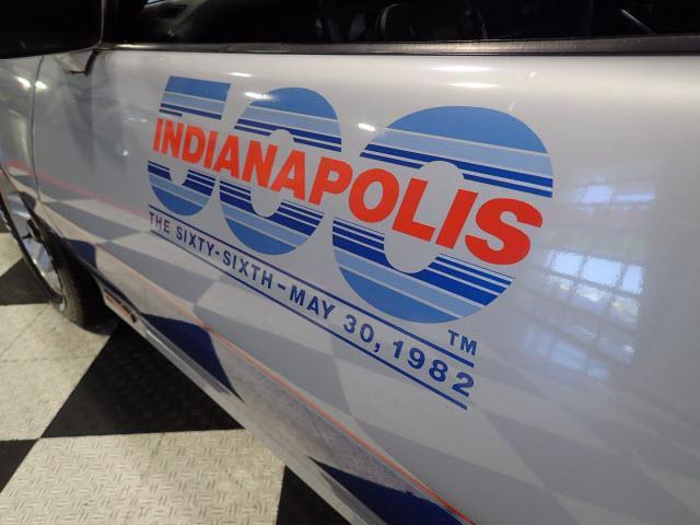 1982 Chevrolet Camaro INDIANAPOLIS MOTOR SPEEDWAY OFFICIAL PACE CAR - photo 4