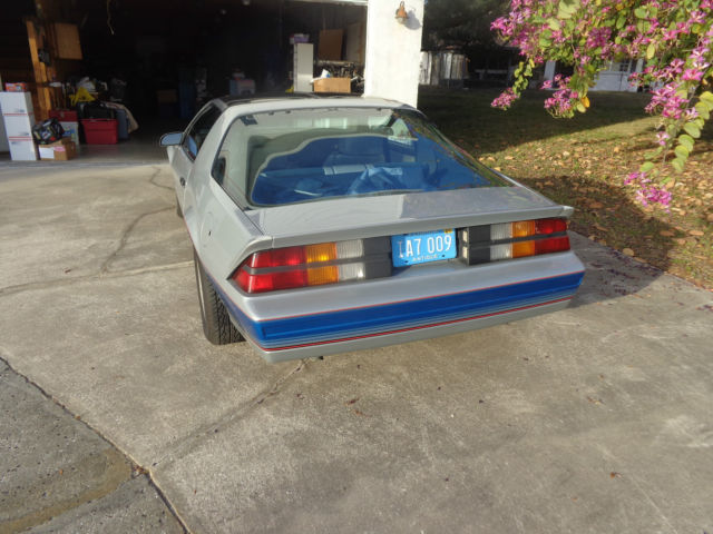 1982 Chevrolet Camaro - photo 2