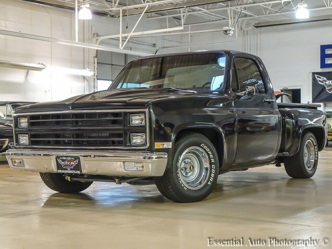 1982 Chevrolet C/K 10 7076 Miles Black 2D Standard Cab I6 3-Speed Automatic 1982 Chevrolet C-10
