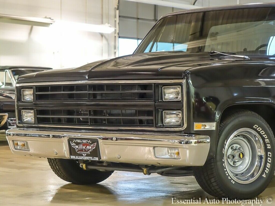 1982 Chevrolet C-10 - photo 2